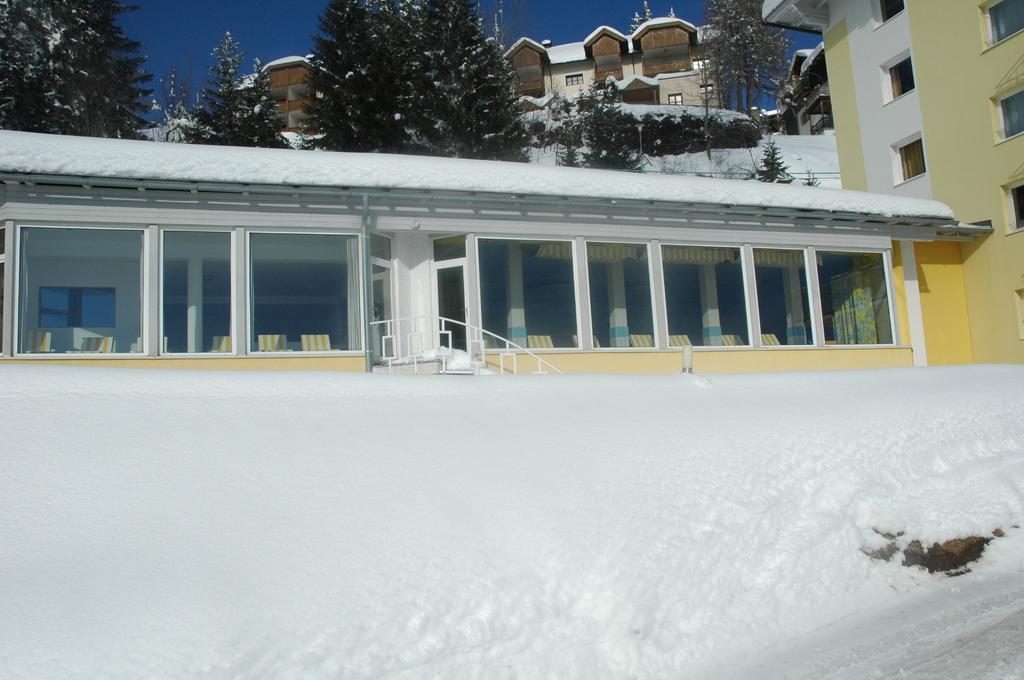 Sonnenhotel Zaubek Треффен Экстерьер фото
