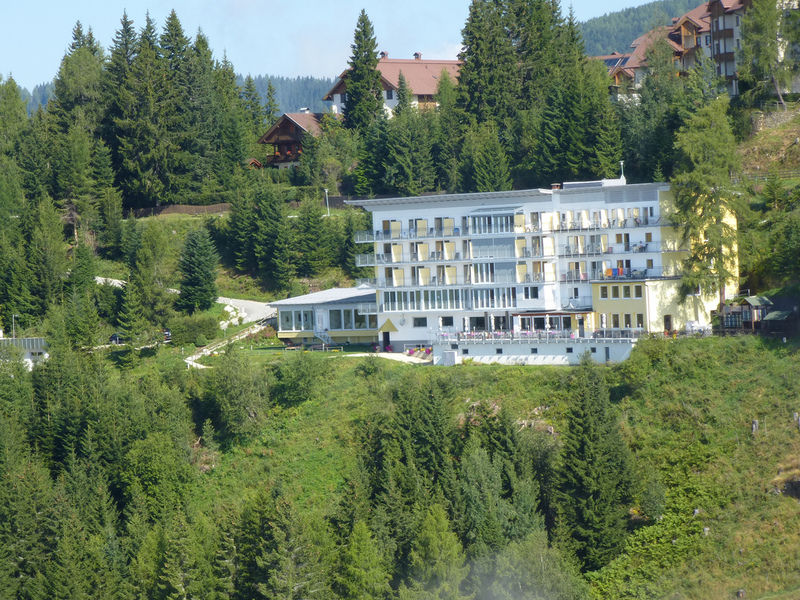 Sonnenhotel Zaubek Треффен Экстерьер фото