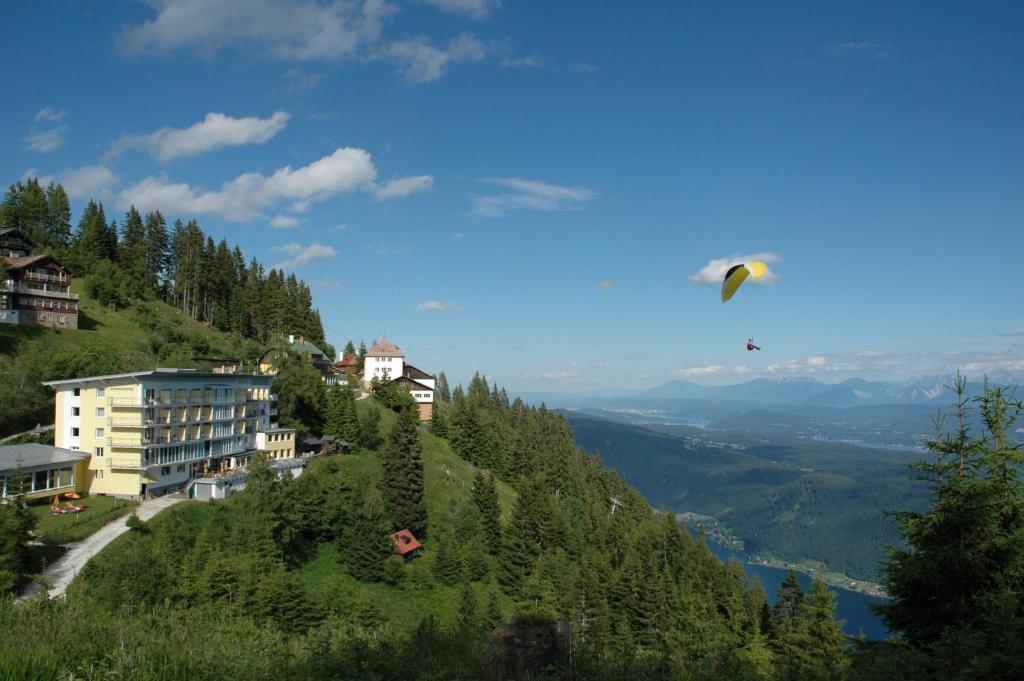 Sonnenhotel Zaubek Треффен Экстерьер фото
