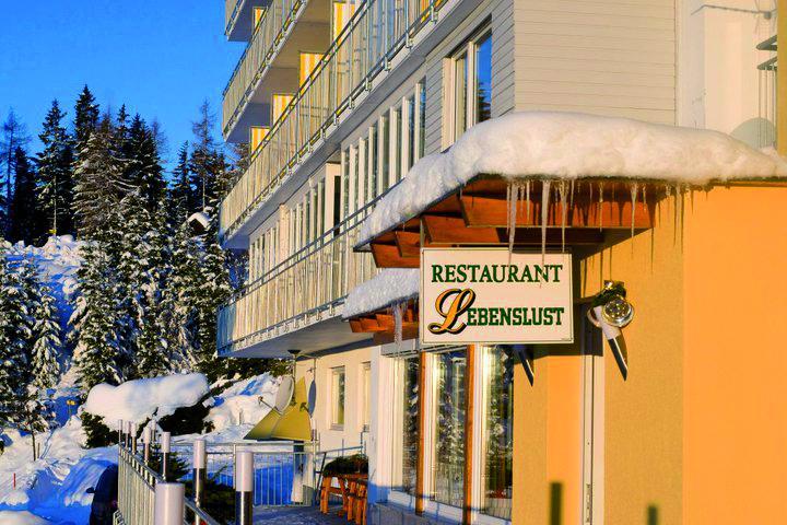 Sonnenhotel Zaubek Треффен Экстерьер фото