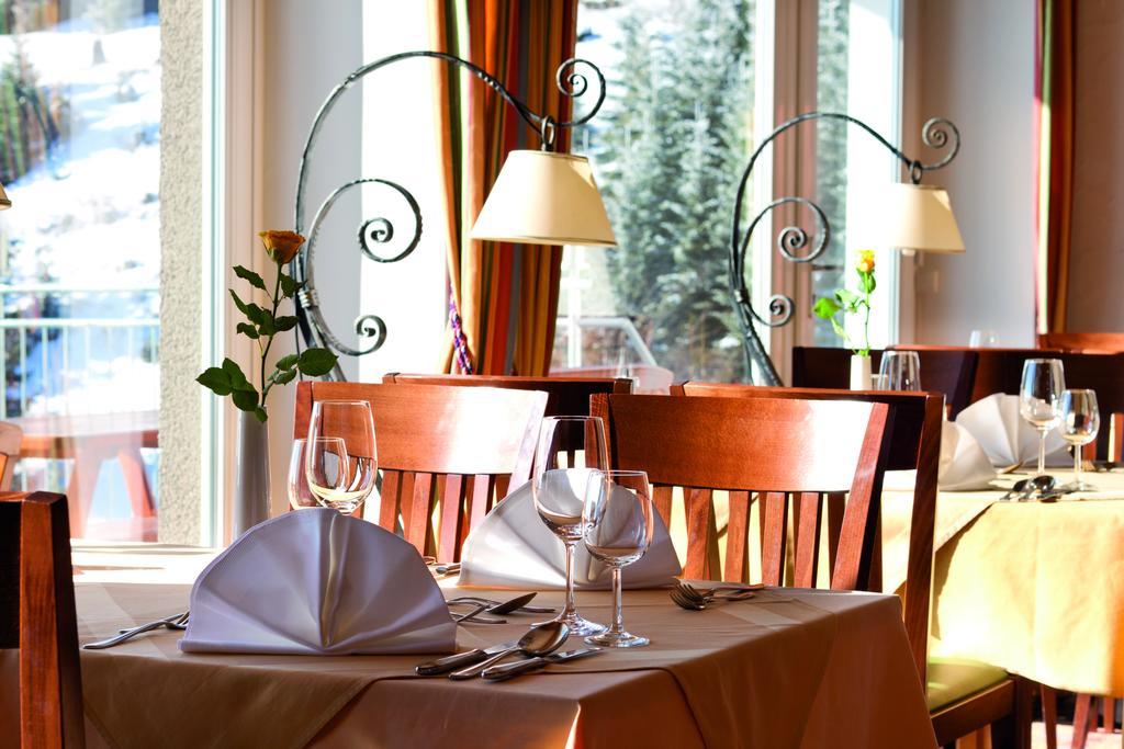 Sonnenhotel Zaubek Треффен Экстерьер фото