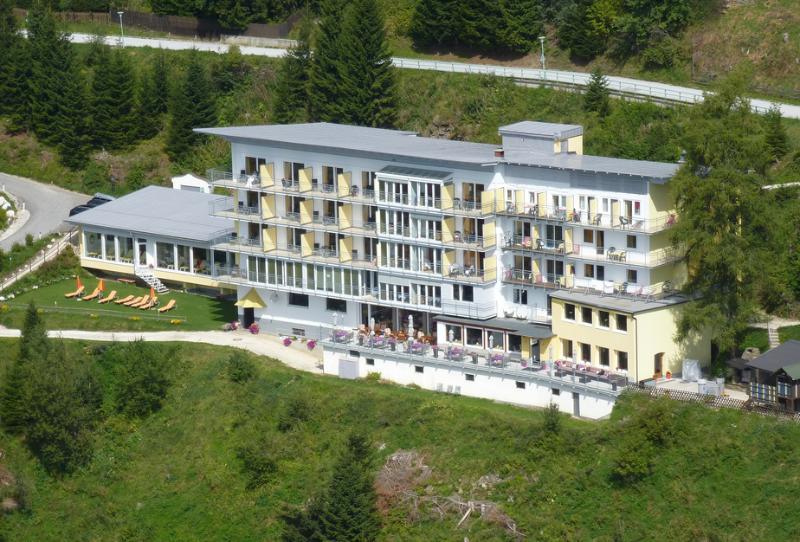Sonnenhotel Zaubek Треффен Экстерьер фото