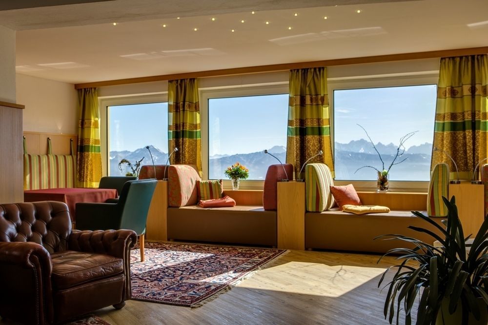 Sonnenhotel Zaubek Треффен Экстерьер фото