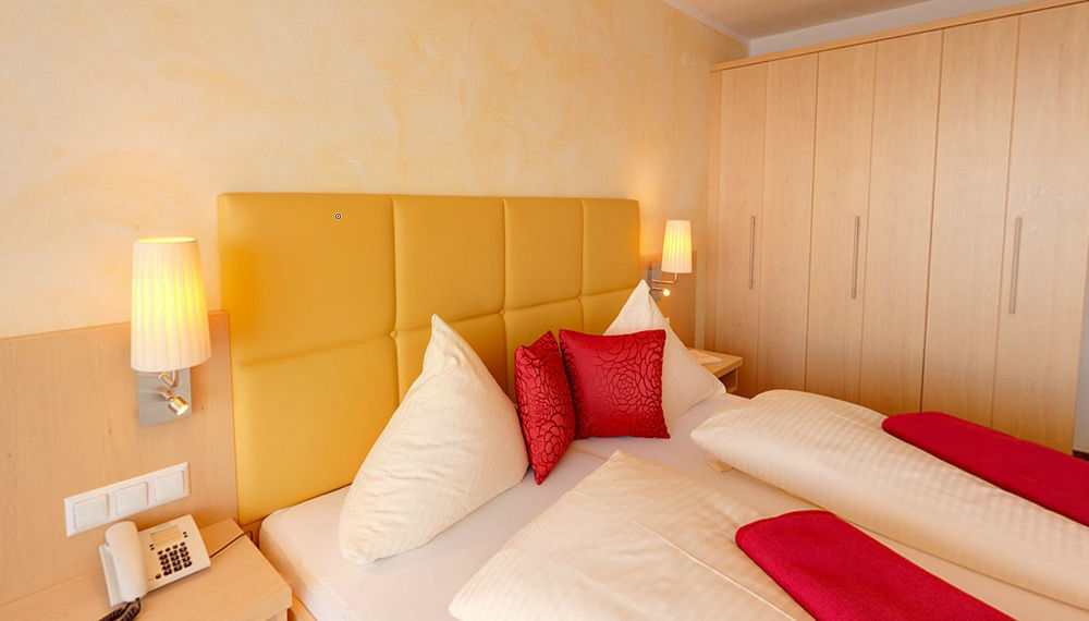 Sonnenhotel Zaubek Треффен Экстерьер фото