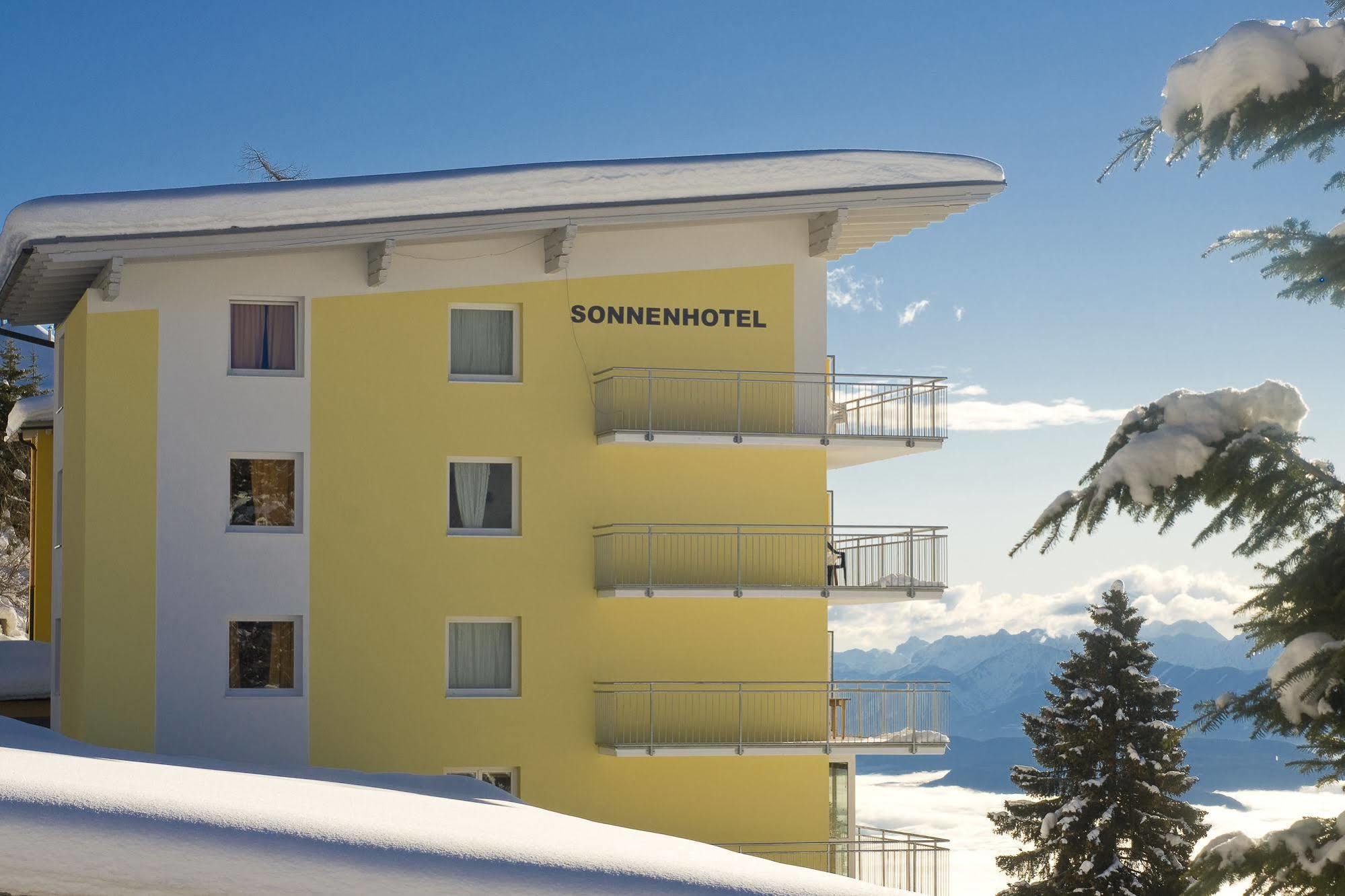 Sonnenhotel Zaubek Треффен Экстерьер фото