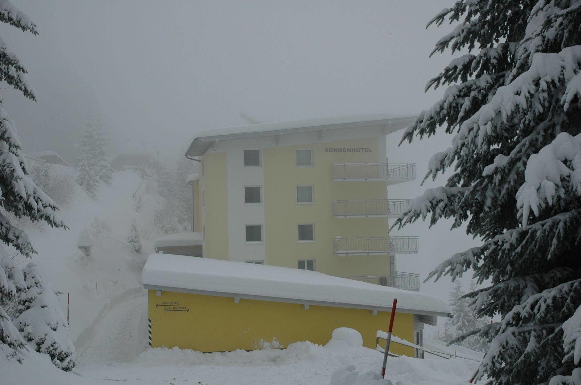Sonnenhotel Zaubek Треффен Экстерьер фото