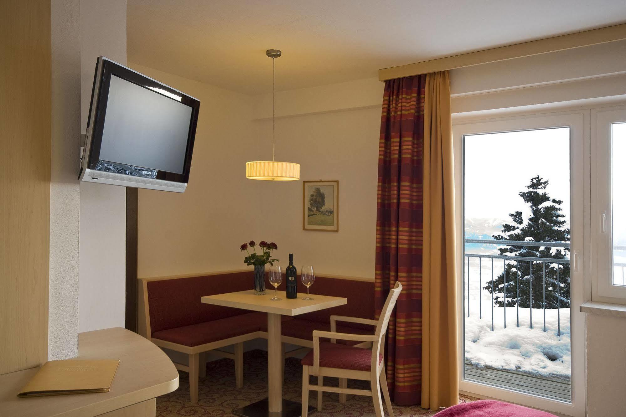 Sonnenhotel Zaubek Треффен Экстерьер фото